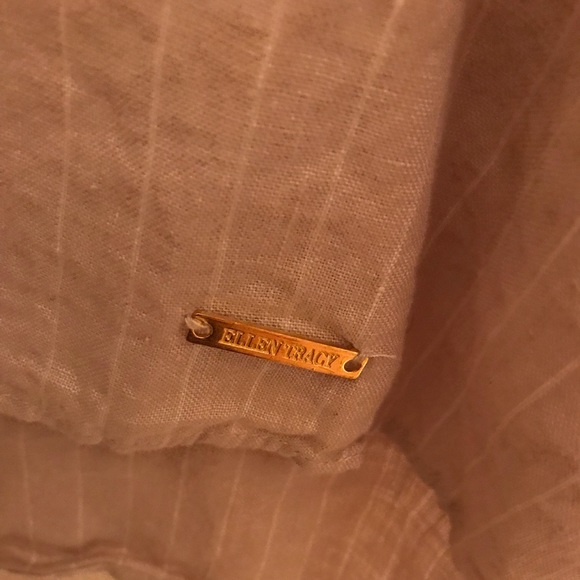 Linen Top - Picture 1 of 4